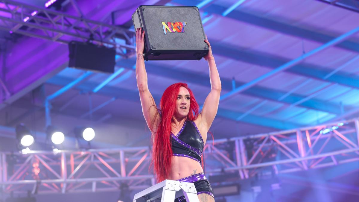 Kay Lee Ray earns the advantage for her WarGames team - Diva Dirt