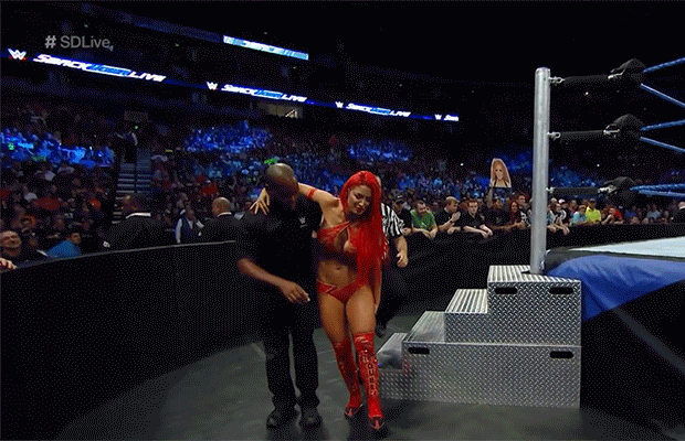 Eva-Marie-SmackDown-Injury-08-02-2016