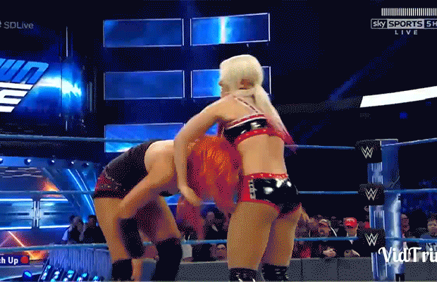 alexa-bliss-ddt-becky-lynch-smackdown