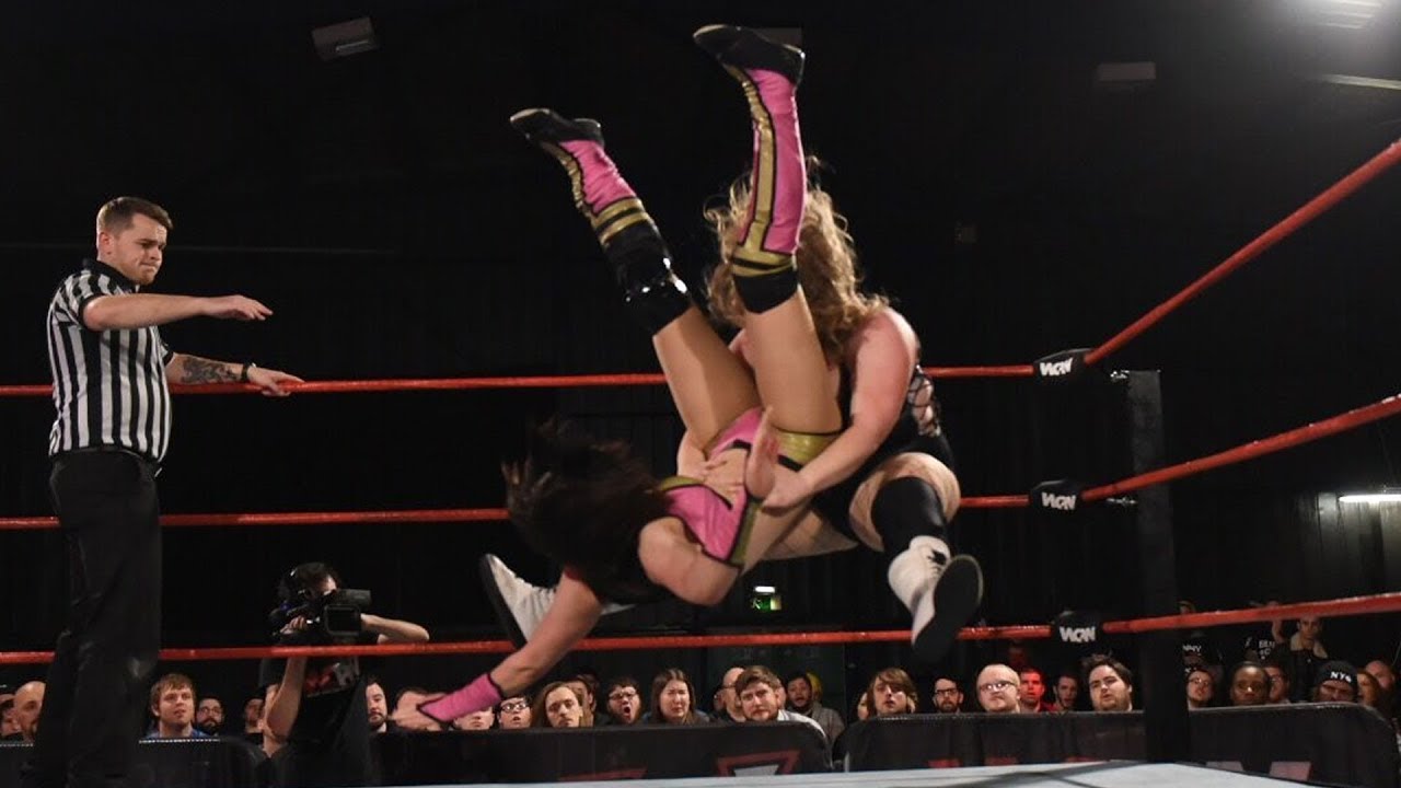 Viper vs Bea Priestley on WCPW Loaded