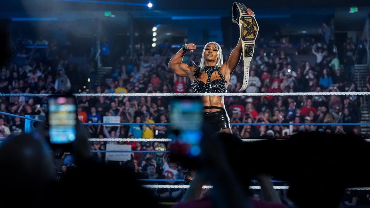 Jade Puts The Locker Room On Notice; A Boujee Bully Joins Team Blue Jade Puts The Locker Room On Notice; A Boujee Bully Joins Team Blue