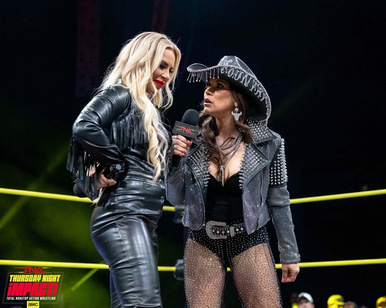Elegance Brand Gets Personal With Mickie James; Lei Ying Lee Meets a Luna Landing