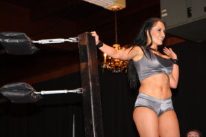 Cheerleader Melissa Trains Talent At New Sin City Squared Circle
