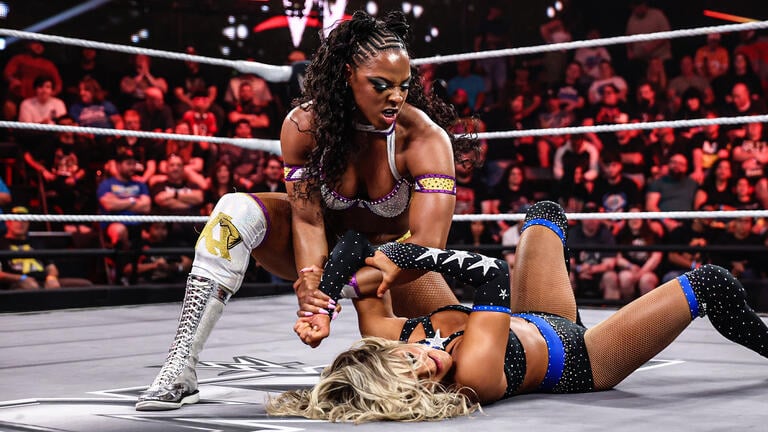 Lola Vice Retains NXT Women's Championship! Kali Armstrong Makes an Immediate Impact in NXT Debut