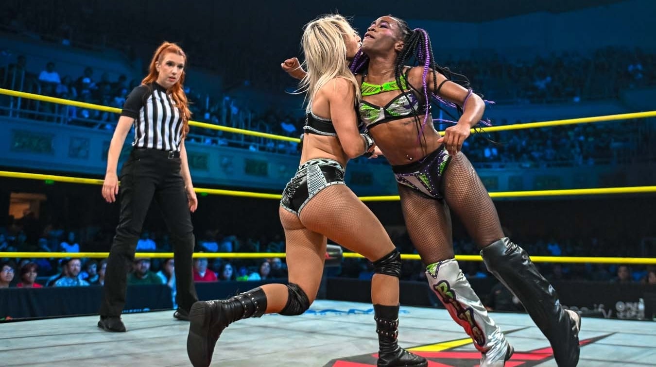 Xia Brookside Goes Darksided; Arianna Grace Takes Care Of "Unfinished Business"