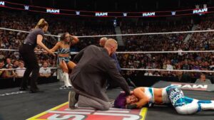 Lyra Valkyria Turns Heel On Bayley In London